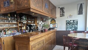 酒吧（店内）