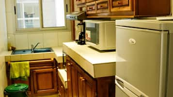 Deluxe Apartment | 1 bedroom, in-room safe, desk, soundproofing