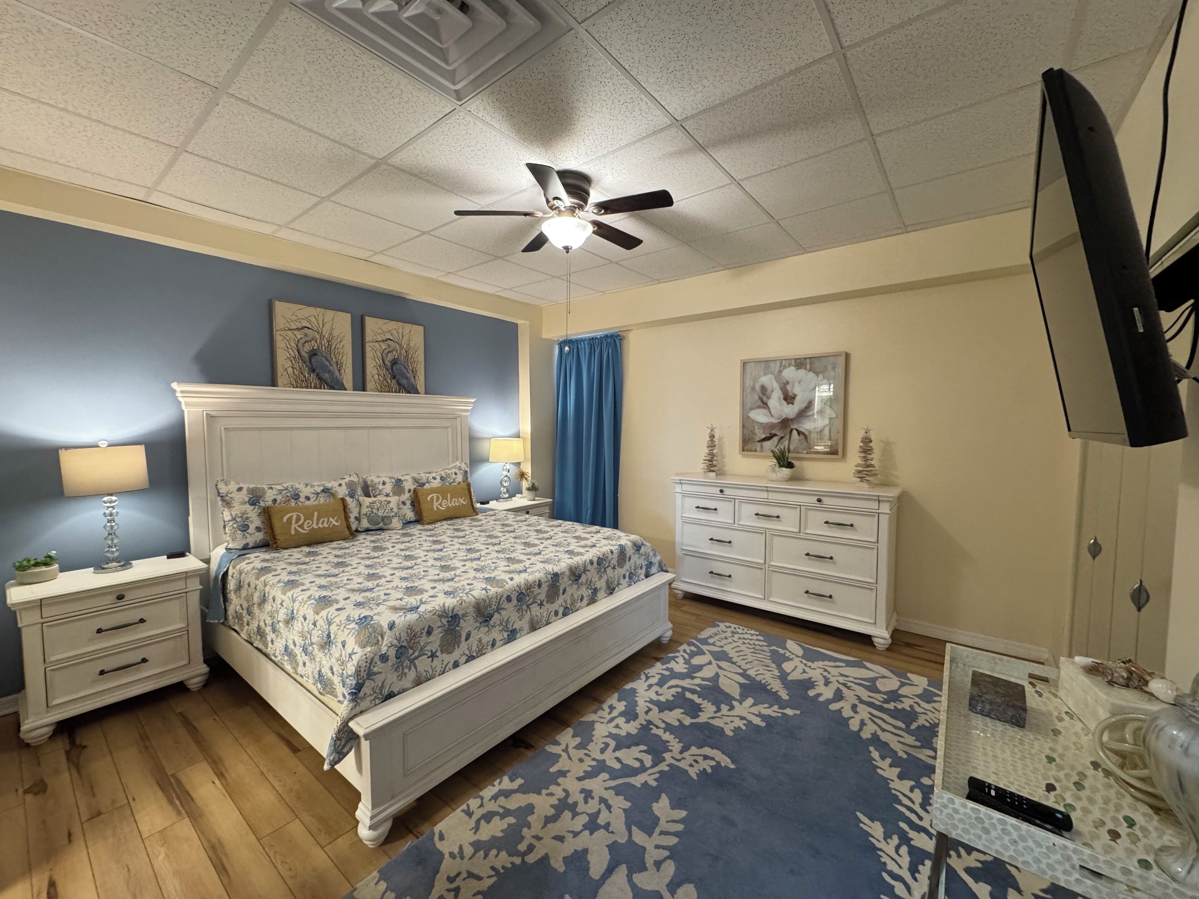 2 makuuhuonetta, silitysrauta/-lauta, vauvan matkasänky, ilmainen Wi-Fi