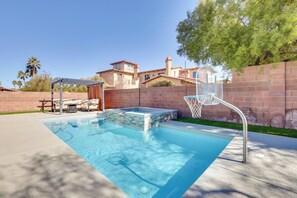 A heated pool - Spacious Las Vegas Home w/ Private Pool + Hot Tub (Las Vegas)