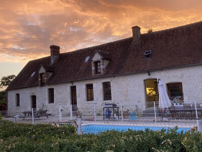 Maison de Vacances Familiale Avec Piscine au Coeur du Perche - 10 Personnes