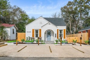 Exterior - The Boroughs on Calvert Inquiry (North Charleston)