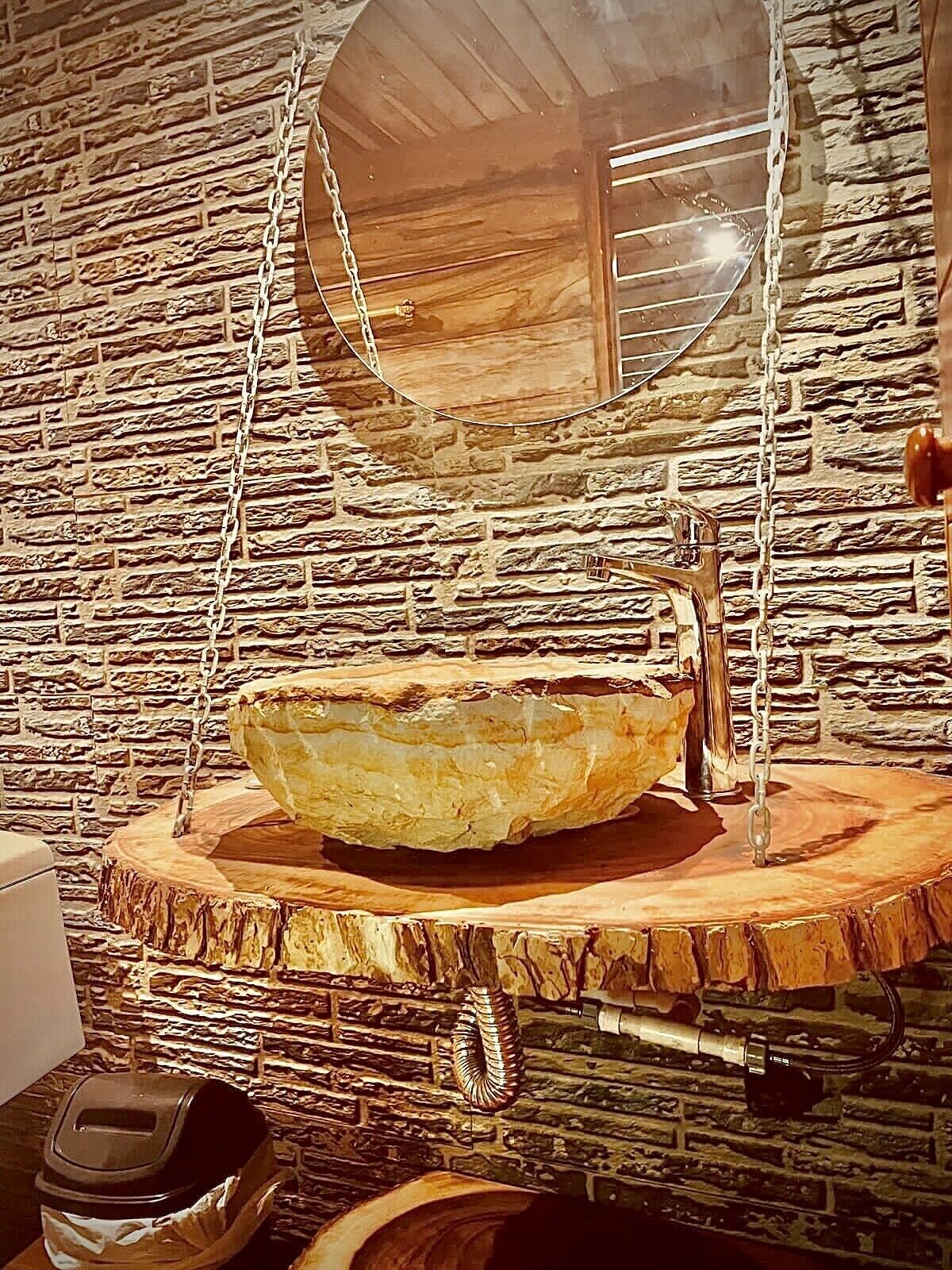 Free toiletries, towels