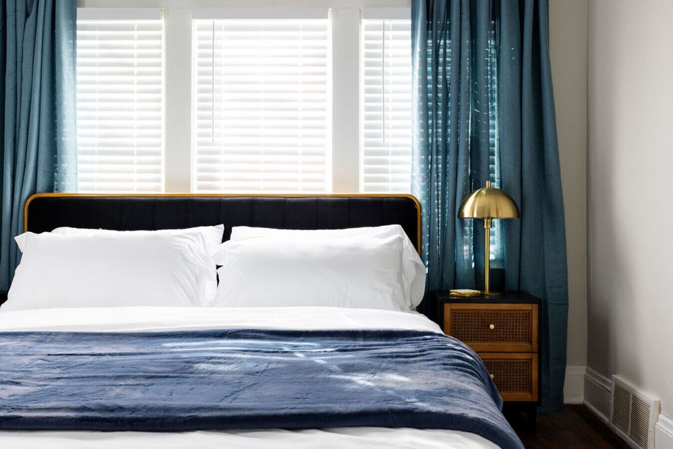 3 habitaciones, escritorio y wifi 