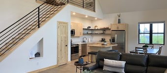 1 Buffalo Bungalow- 2 Bedroom Cabin - Buffalo Bungalow- 2BD 2Bath Cabin