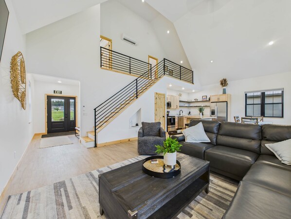 Smart TV - Buffalo Bungalow - 2 BD Cabin (Custer)