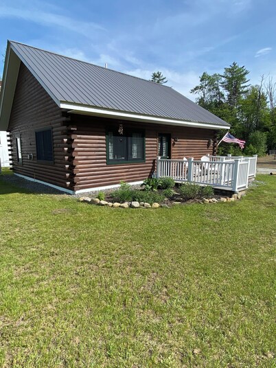 Cozy Vermont Cabin at Trail End Ranch! The Best of VT is all around you!