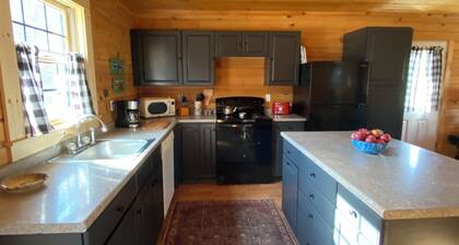 Cozy Vermont Cabin at Trail End Ranch! The Best of VT is all around you!