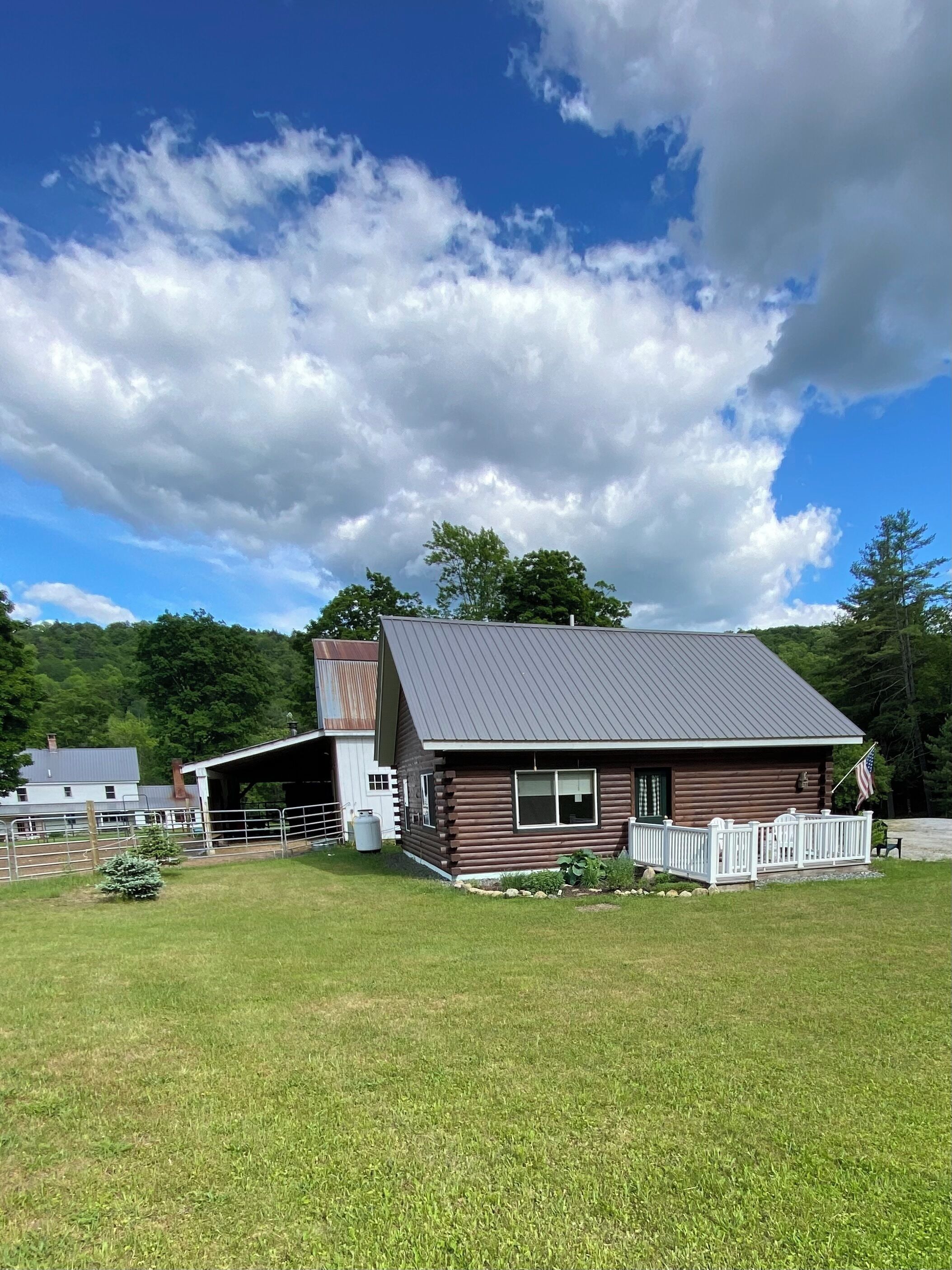 The Lodge At Trail End Ranch  minutes from Lowell Lake, ALL ski areas, sleeps 4 