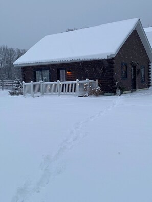 Exterior - Cozy Vermont Cabin at Trail End Ranch! The Best of VT is all around you! (Andover)