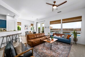 Smart-TV, peis, fotballspill og bøker