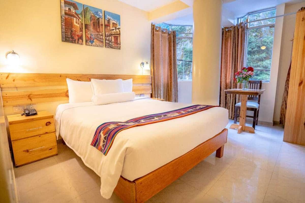 Standard Double Room, 1 Queen Bed | In-room safe, desk, free WiFi