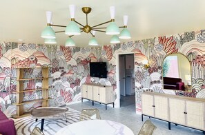Luxury Suite, Pets Allowed | Living area | 50-inch Smart TV with digital channels, pay movies, streaming services