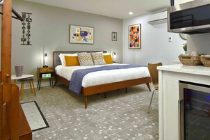 Classic Room | Egyptian cotton sheets, premium bedding, individually decorated