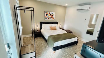 Phòng phong cách cổ điển, 1 giường cỡ queen, được phép mang theo vật nuôi | Bộ trải giường bằng vải cotton Ai Cập, bộ đồ giường cao cấp