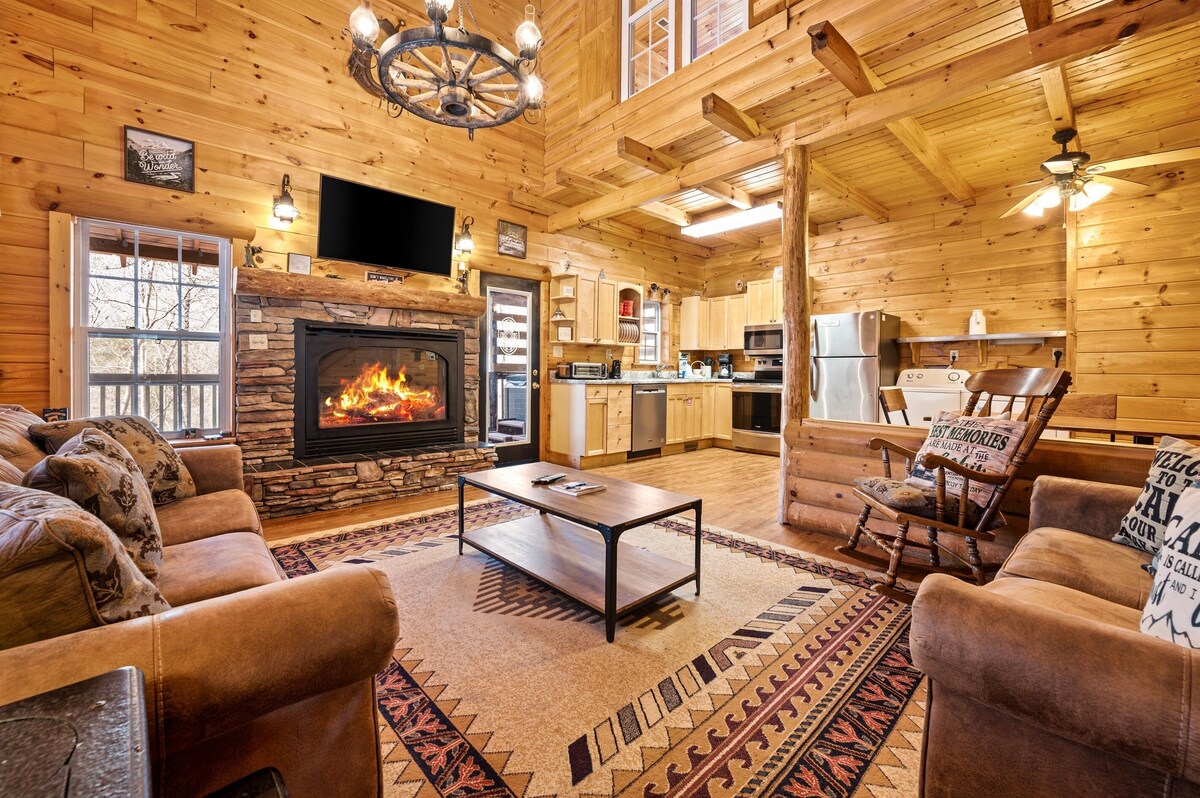 Rustic Cabin - Bring your Dogs and Family!