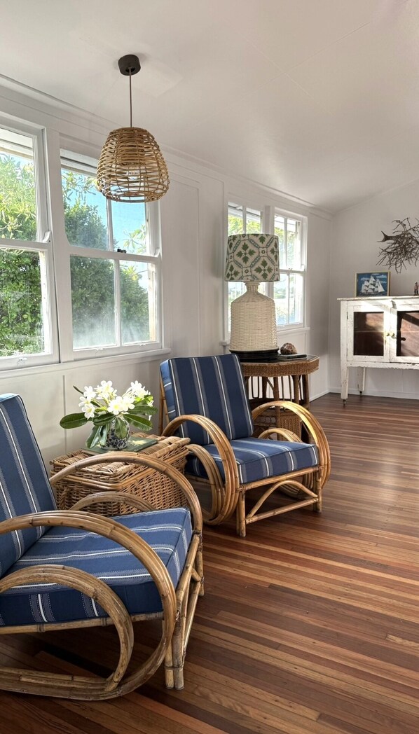 Perhetalo | Oleskelualue | Taulutelevisio