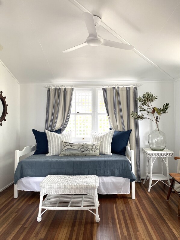 Perhetalo | Pimennysverhot, silitysrauta/-lauta