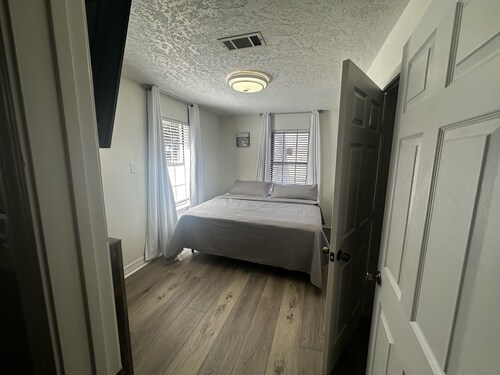 Spacious 5 bedroom home in Bridge City