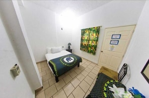 7 habitaciones, wifi y ropa de cama