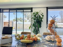 Desayuno bufé gratuito y diario