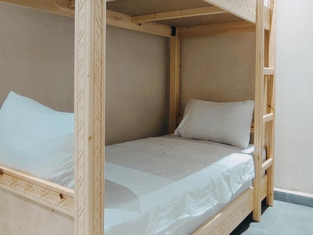 1 slaapkamer, een strijkplank/strijkijzer, wifi, beddengoed