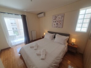 2 chambres, fer et planche à repasser, Wi-Fi, draps fournis