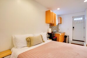1 Schlafzimmer, Schreibtisch, Bügeleisen/Bügelbrett, WLAN