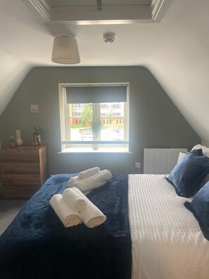 2 chambres, fer et planche Ă repasser, Wi-Fi, draps fournis