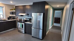 Réfrigérateur, micro-ondes, four, lave-vaisselle