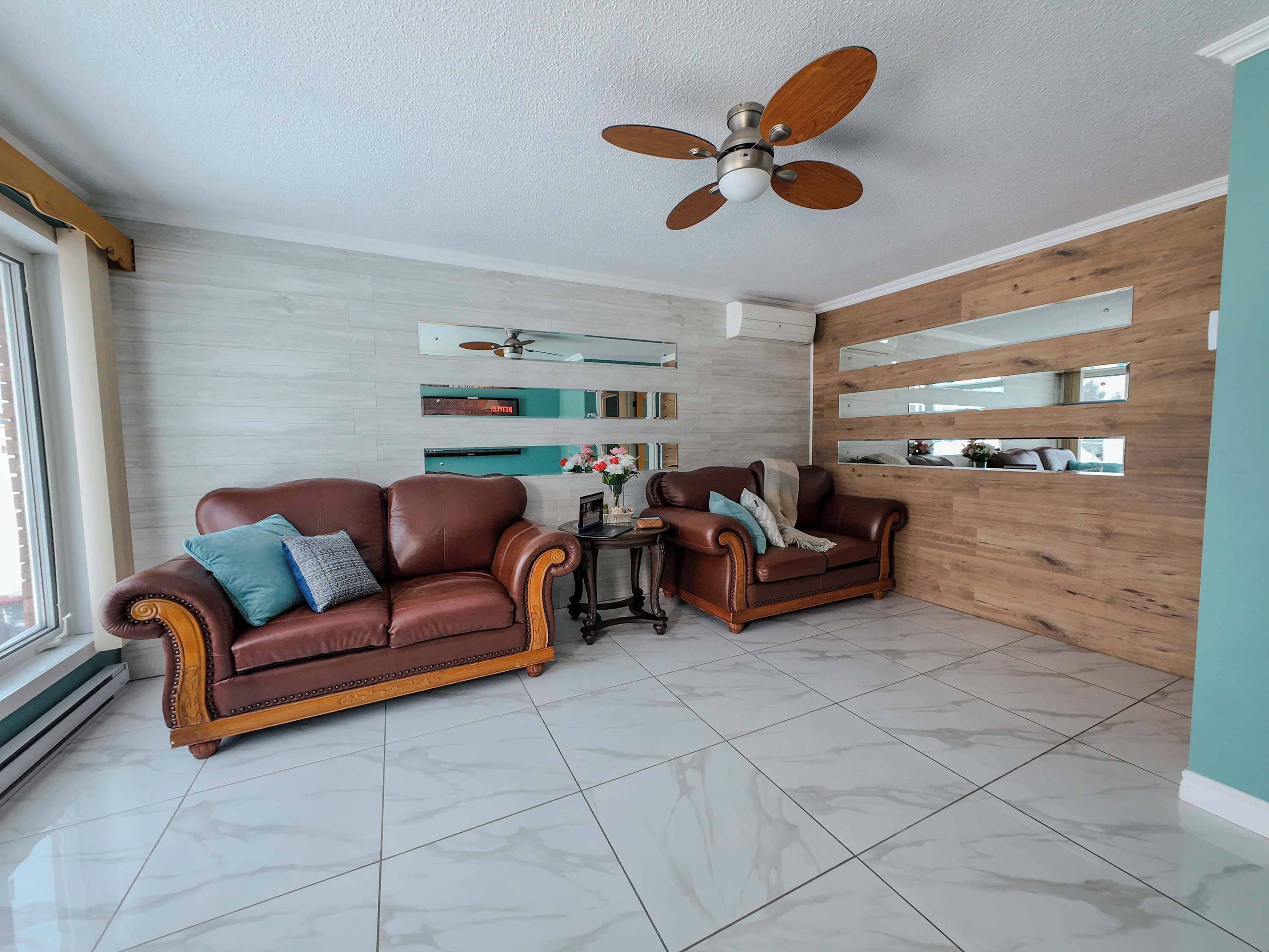 Télévision, espaces bureaux