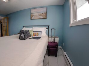 3 chambres, fer et planche à repasser, Wi-Fi, draps fournis