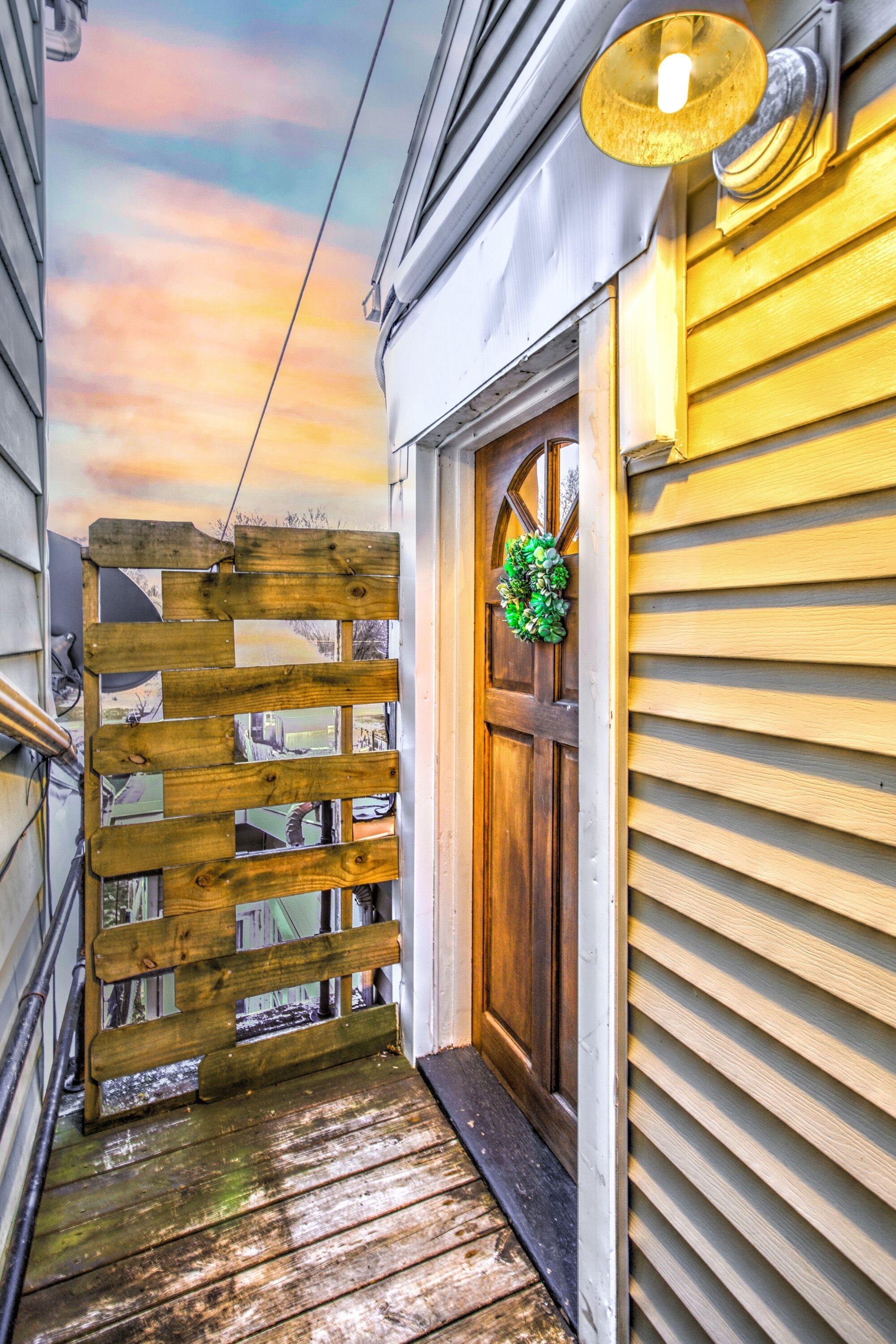 Cozy Apt Steps From River Trail