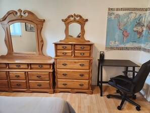 1 chambre, fer et planche à repasser, Wi-Fi, draps fournis
