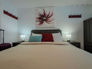 1 bedroom, iron/ironing board, WiFi, bed sheets