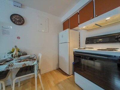 Logis near university, parking & Wi-Fi