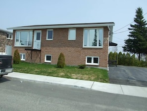 Exterior - Logis near university, parking & Wi-Fi (Rouyn-Noranda)