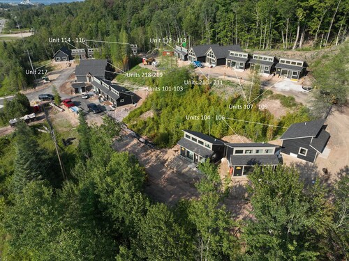 EXPLORE Munising Studio Suite 116