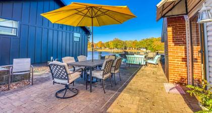 Cozy Waterfront Lake Cottage near RTJ Golf Course!