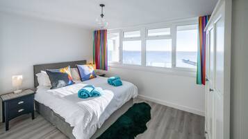 2 bedrooms, iron/ironing board, Internet, bed sheets