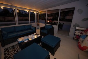 Outdoor dining - Private Peaceful Oasis with Pool/Patio/BBQ/Firepit Entire House 5mins from beach (Oceanside)
