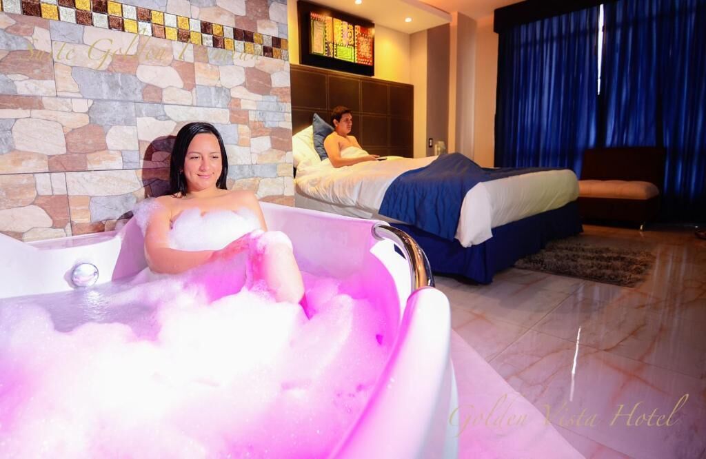 Escrivaninha, espaço de trabalho para notebook, quartos à prova de som