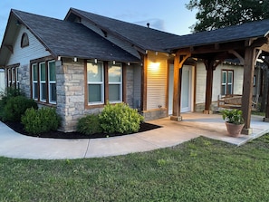 Exterior - Cozy retreat with countryside views, Patch of Heaven is the place for you! (Washington)