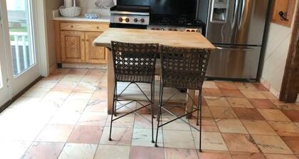 Rental in Misquamicut across the street from your beach access!