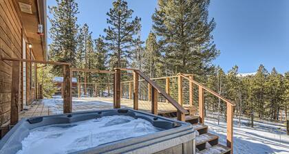 Serene 3BR Cabin by Deer Creek: Hot Tub & Fast Wi-Fi