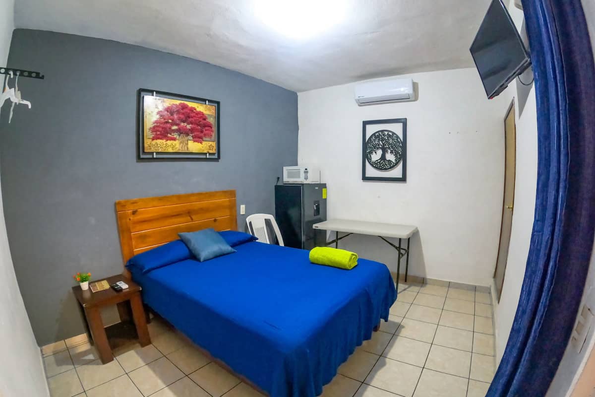 Standard Double Room | Laptop workspace, free WiFi, individually furnished, bed sheets