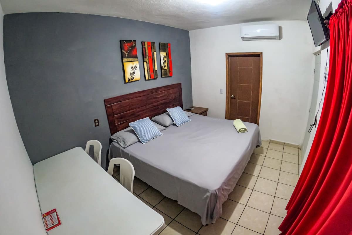 Standard Suite | Laptop workspace, free WiFi, individually furnished, bed sheets