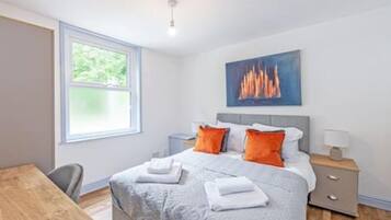 4 bedrooms, free WiFi, bed sheets