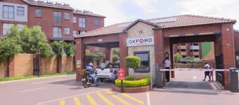 Enyoy this furnished Morden house with your family 