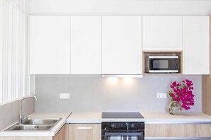 Fridge, microwave, oven, dishwasher - Villa Averto Irene - Two Bedroom Villa, Sleeps 4 (Rachi)